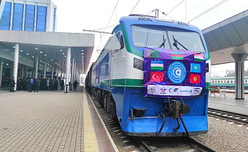 Узбекистан-Турция: Первый грузовой поезд прибыл в пункт назначения по новому транзитному коридору 