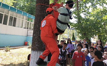 «Юный спасатель»: В детском оздоровительном лагере «Бурчи мулло» проведён конкурс 